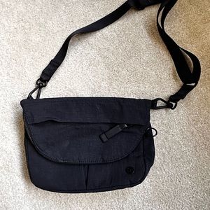 Lululemon festival bag, black nylon